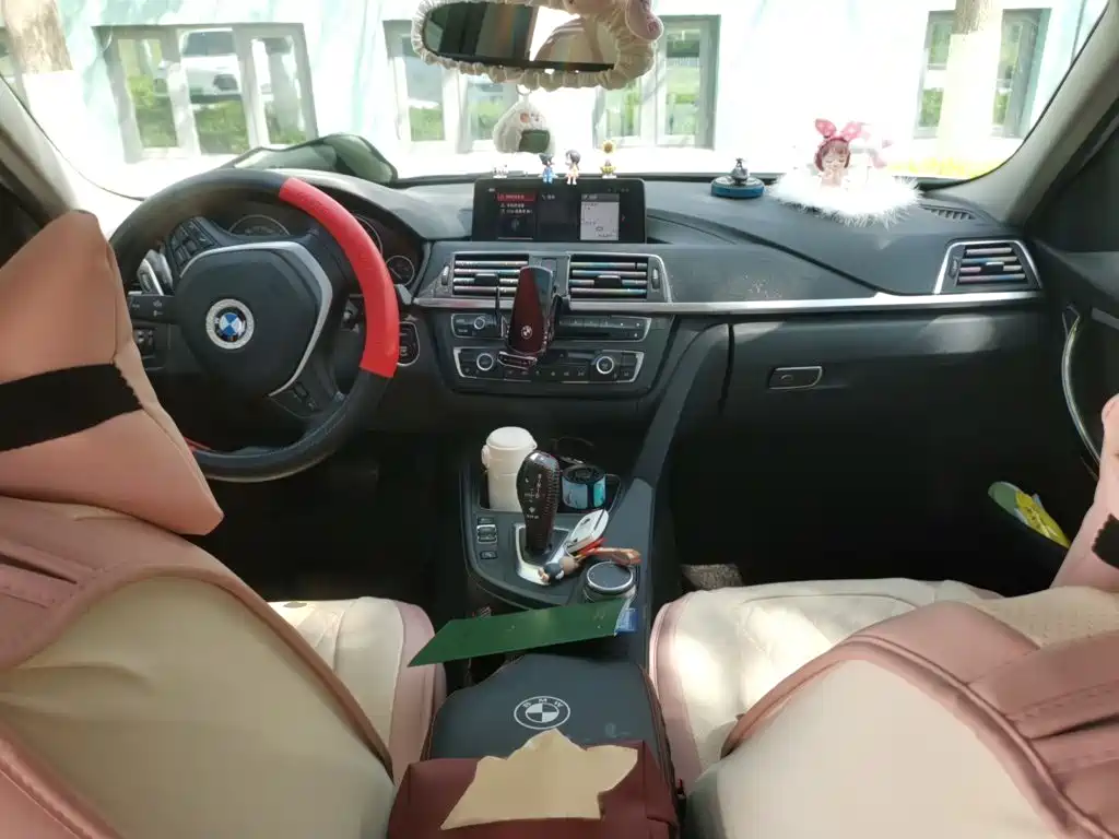 BMW 3 Series 2019 — фото 13