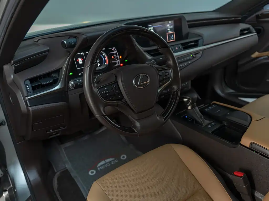 Lexus ES 2021 — фото 10