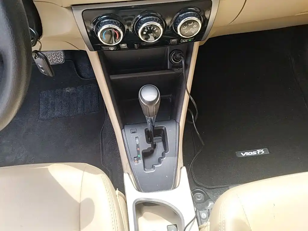 Toyota Vios FS 2017 — фото 14
