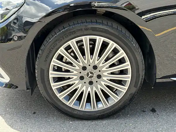 Mercedes-Benz E-Class 2023