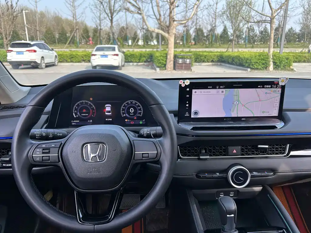 Honda Inspire 2025 — фото 10