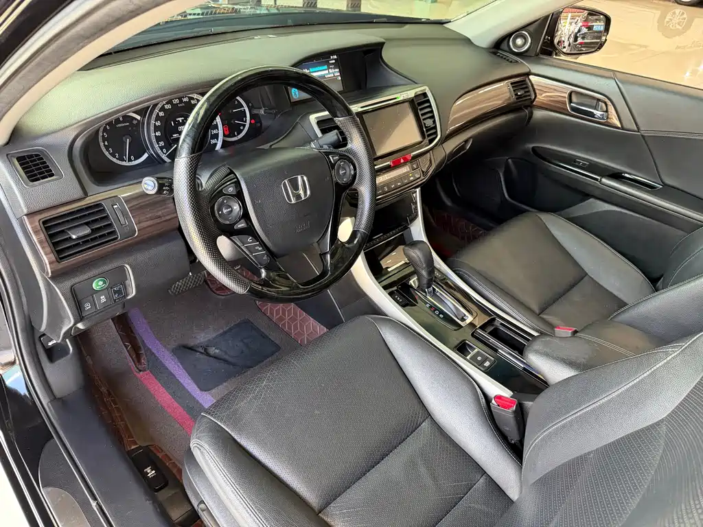 Honda Accord 2016 — фото 7