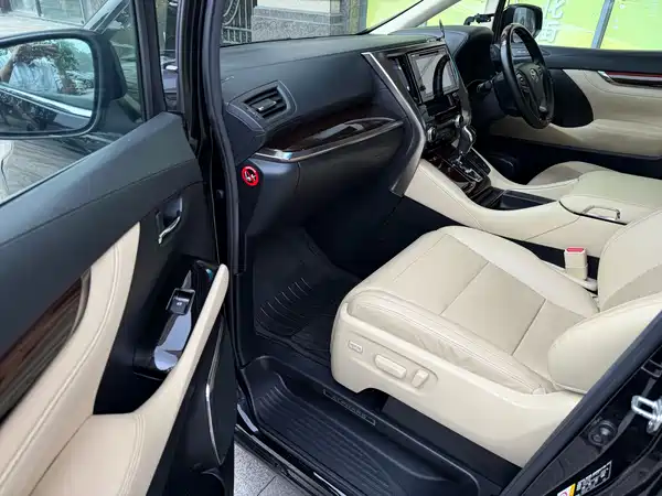 Toyota Alphard 2016