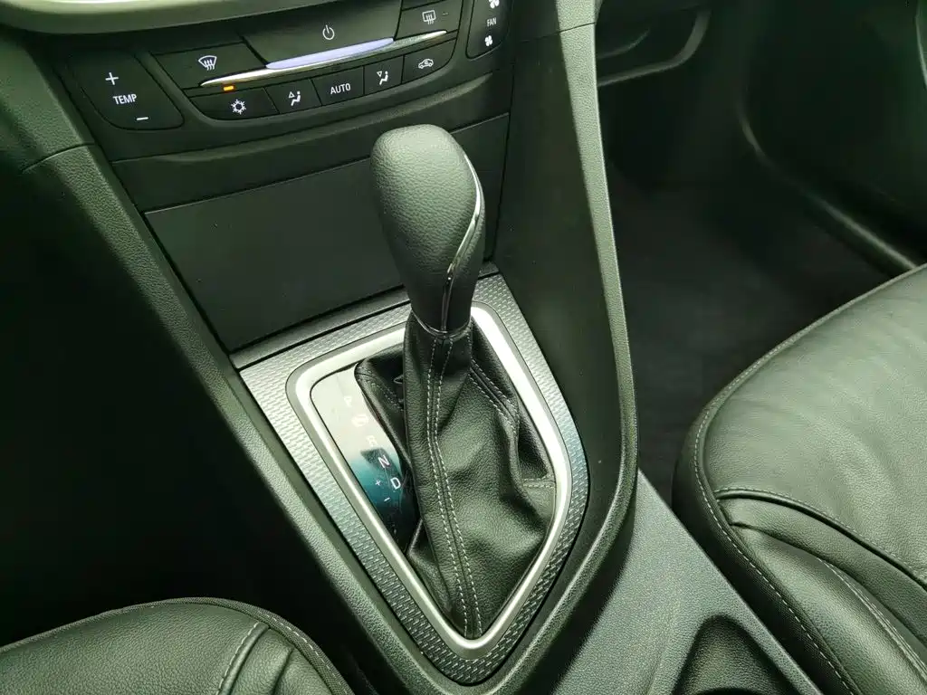 Buick Excelle 2019 — фото 13