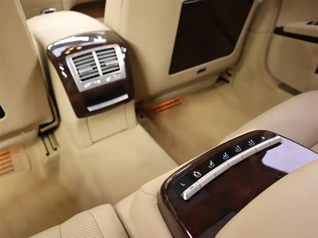 Mercedes-Benz S-Class 2010 — фото 27