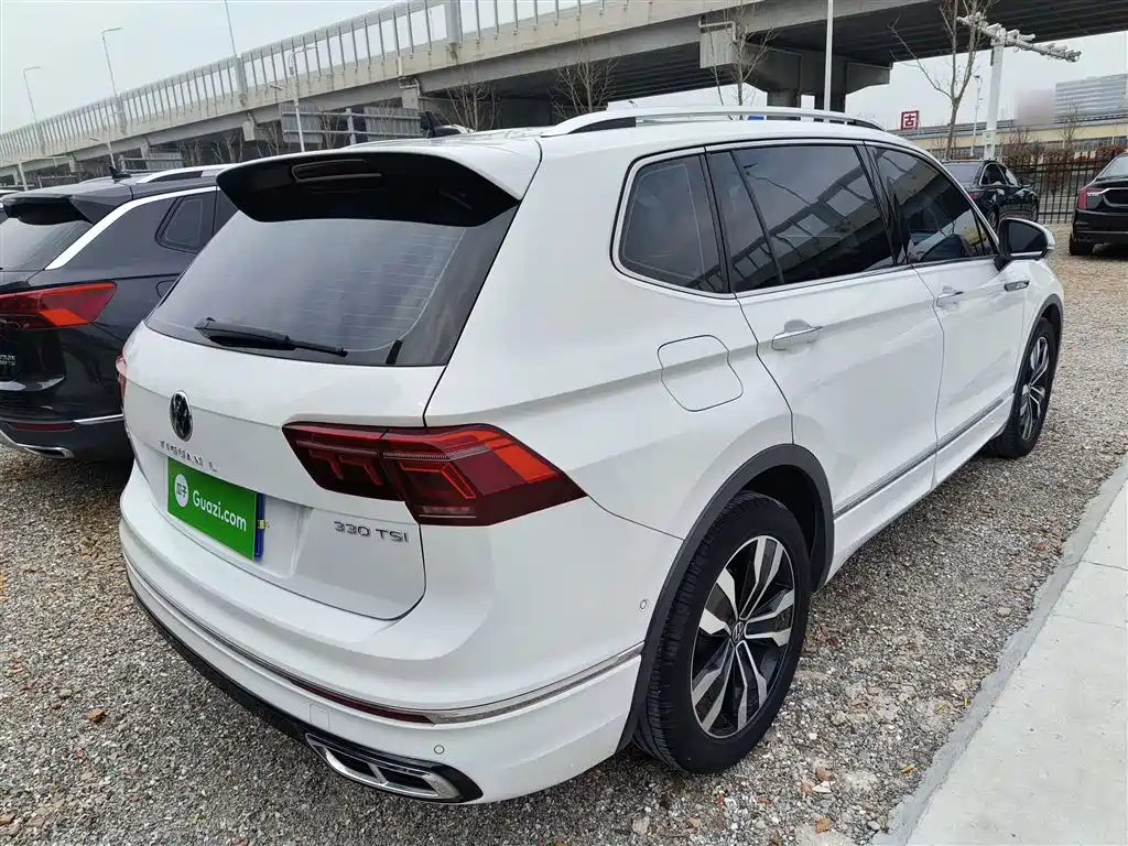 Volkswagen Tiguan L 2023 — фото 7