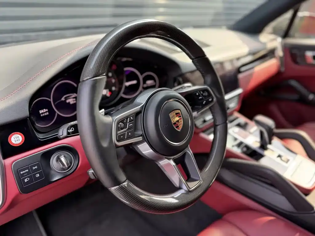 Porsche Cayenne 2022 — фото 11