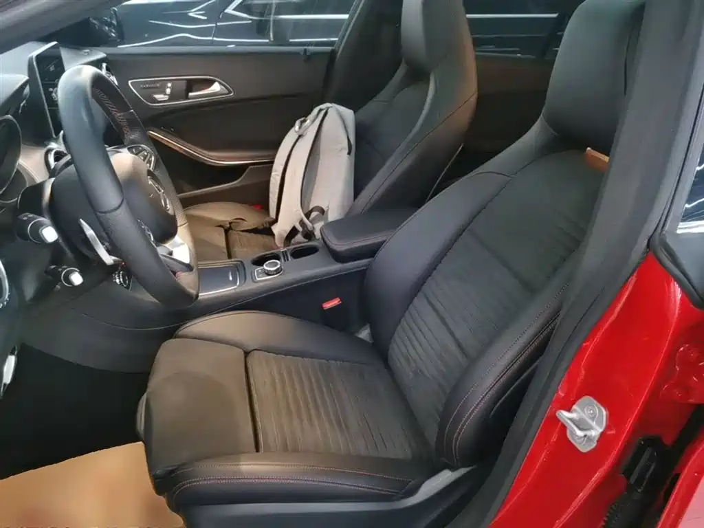 Mercedes-Benz CLA 2018 — фото 15