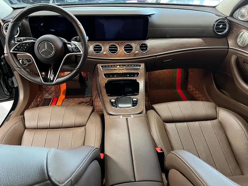 Mercedes-Benz E-Class 2023 — фото 6