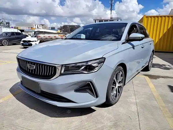 Geely Emgrand 2023