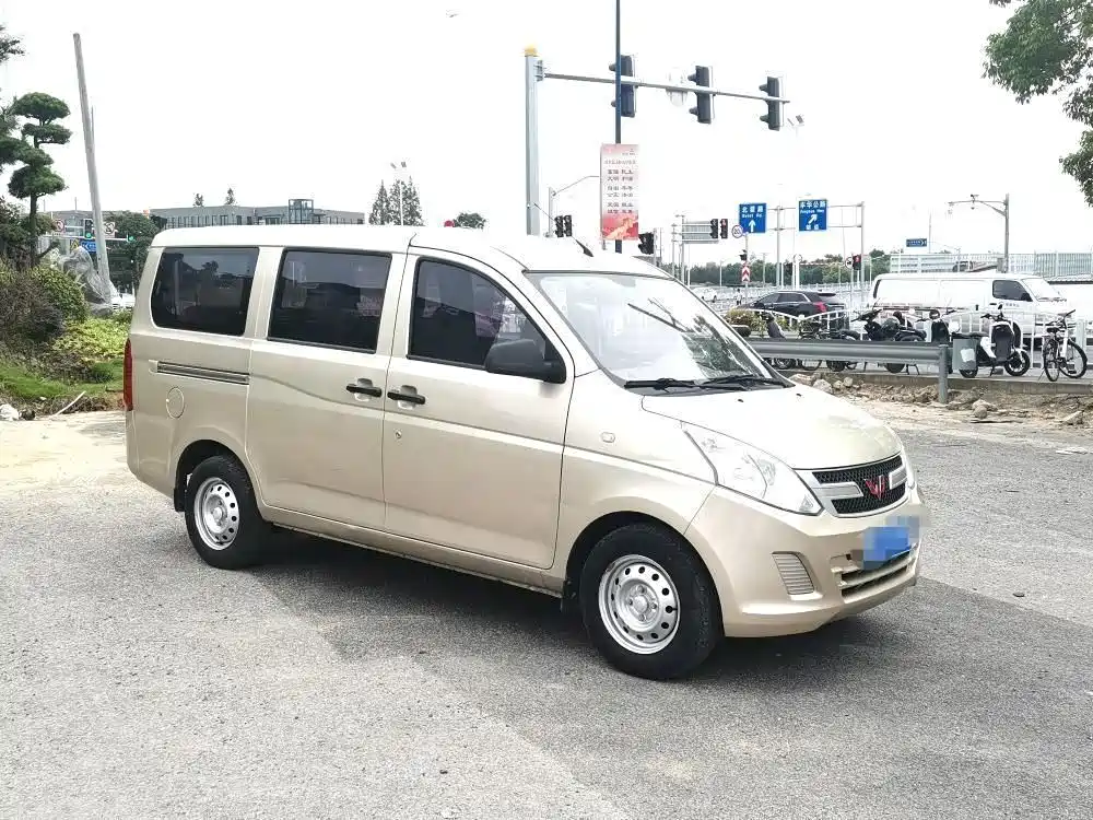 Wuling Rongguang V 2017 — фото 3