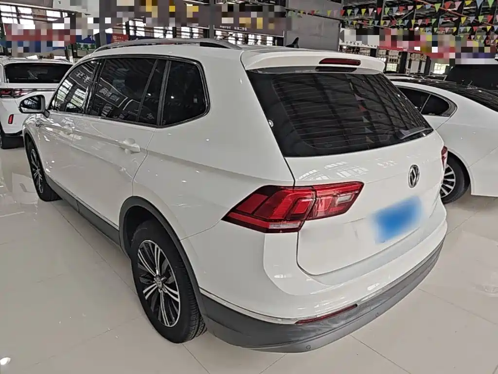 Volkswagen Tiguan L 2020 — фото 5