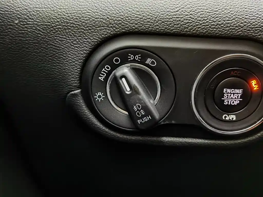 Maserati Levante 2018 — фото 20