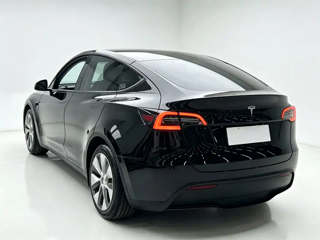 Tesla Model Y 2022 — фото 4