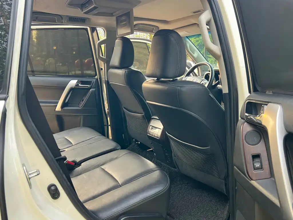 Toyota Prado 2017 — фото 14