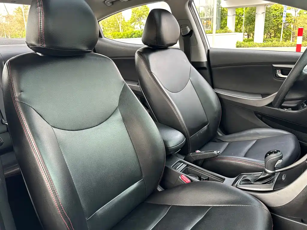 Hyundai Elantra Langdong 2016 — фото 19