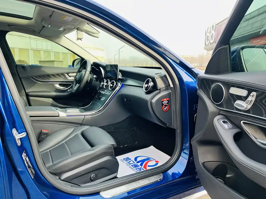 Mercedes-Benz C-Class 2019 — фото 11