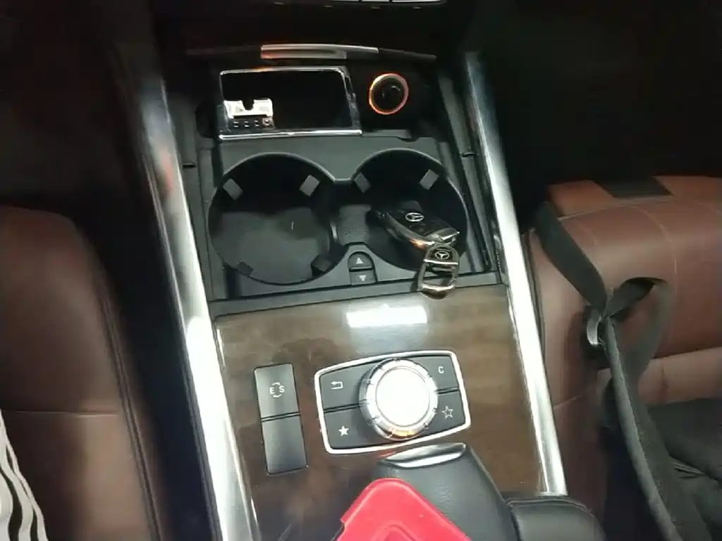 Mercedes-Benz E-Class 2015 — фото 14