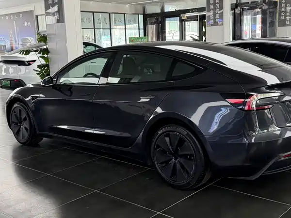 Tesla Model 3 2026