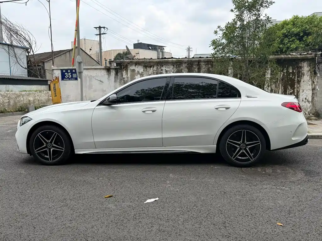 Mercedes-Benz C-Class 2023