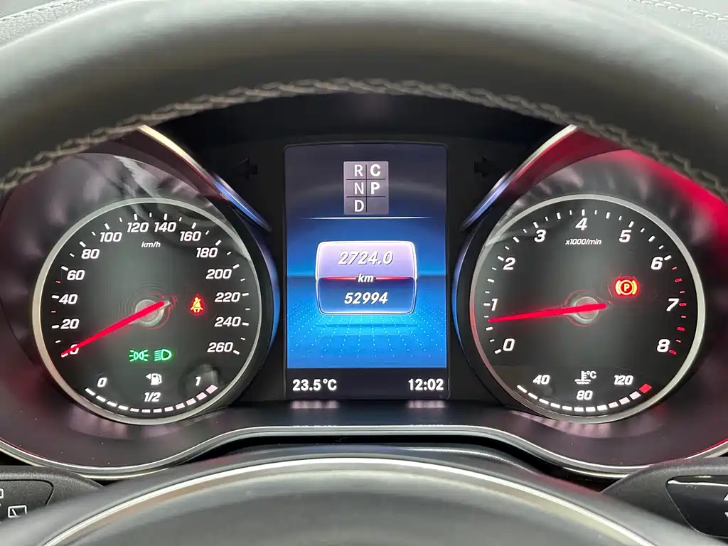 Mercedes-Benz V-Class 2023 — фото 20