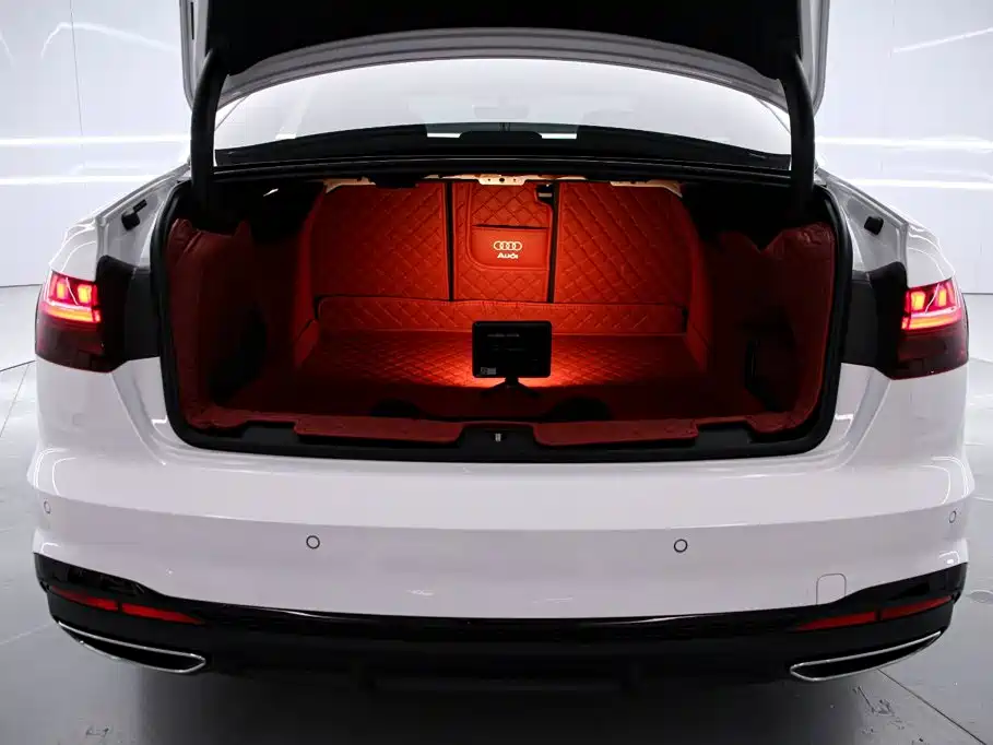 Audi A4L 2025 — фото 15