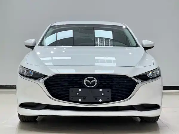 Mazda 3 Axela 2022