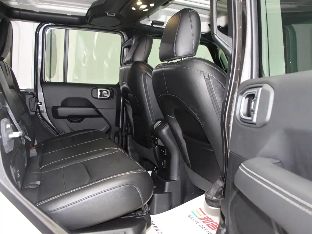 Jeep Wrangler PHEV 2021 — фото 10