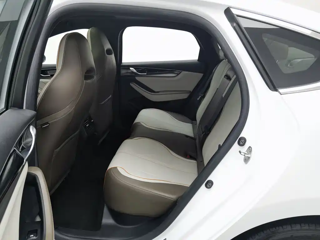 BYD Qin PLUS 2023 — фото 15