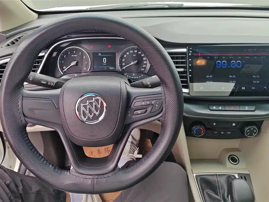 Buick Excelle 2017 — фото 12
