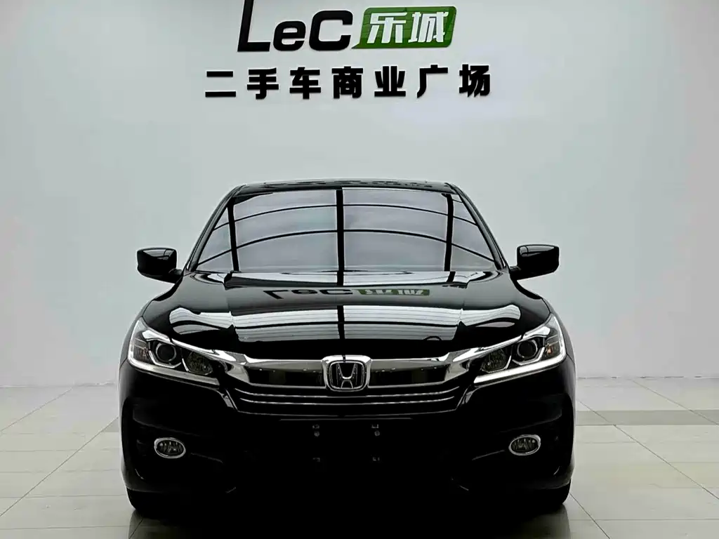Honda Accord 2017 — фото 2