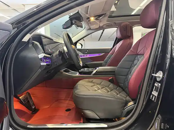 BMW 7 Series 2025