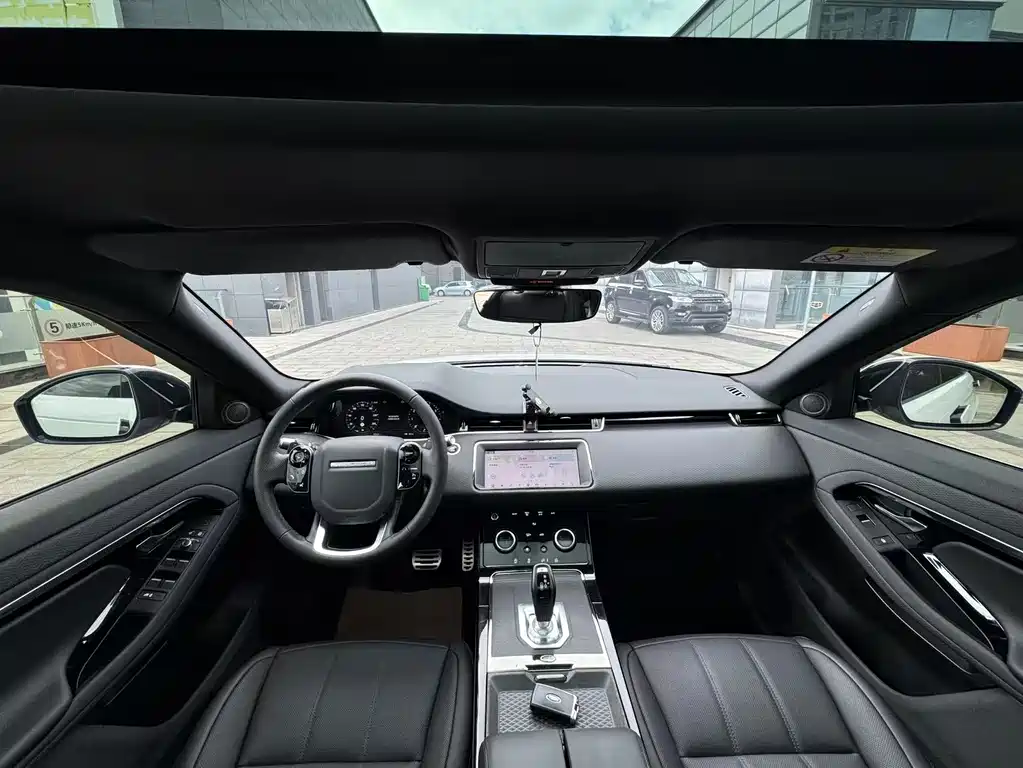 Land Rover Evoque 2021 — фото 5