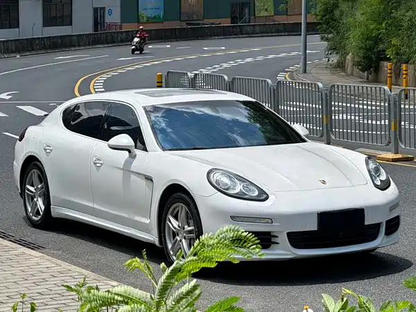Porsche Panamera 2014