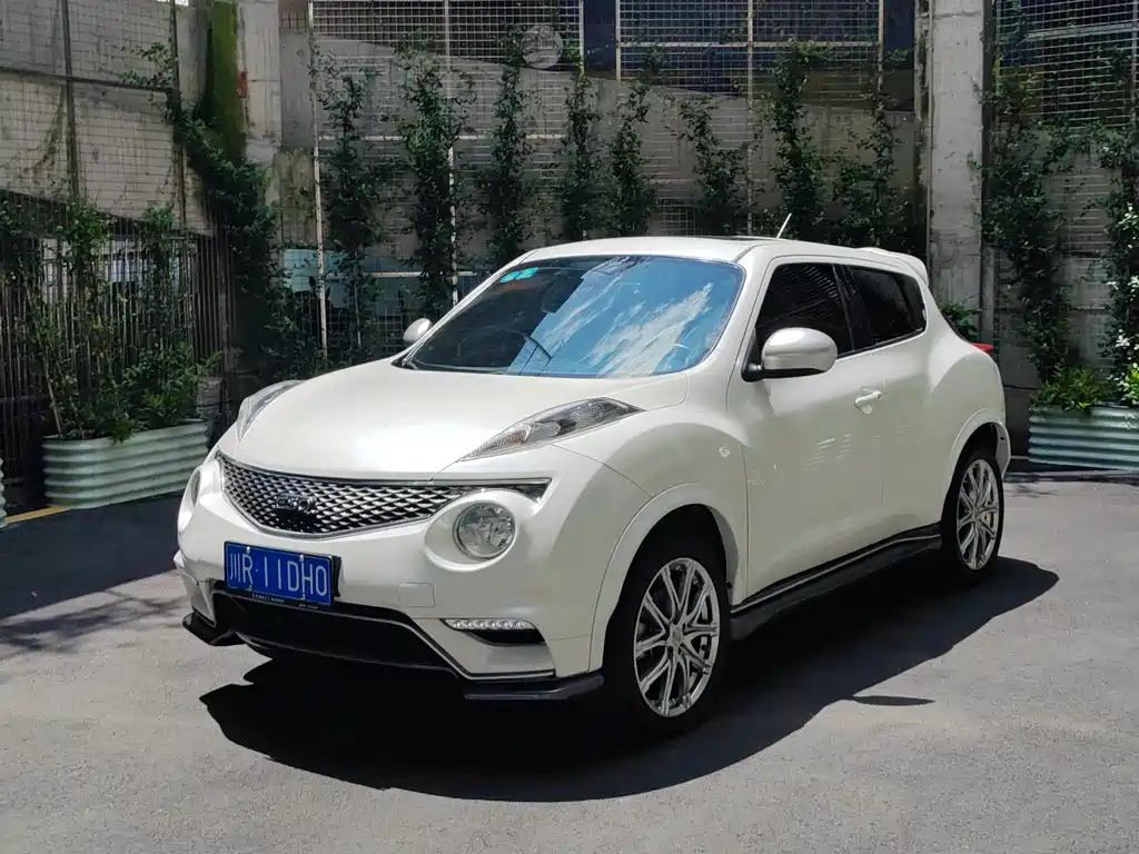 Infiniti ESQ 2017