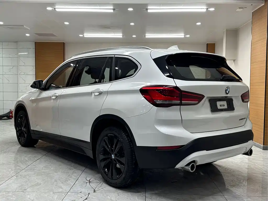 BMW X1 2021 — фото 6
