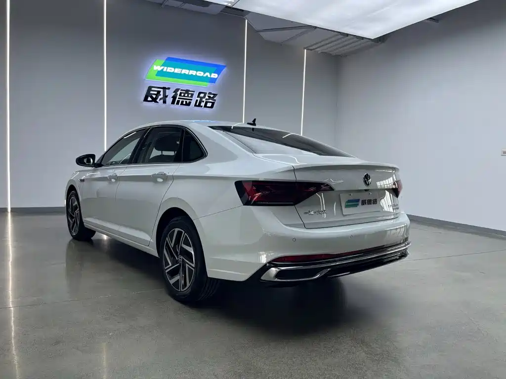 Volkswagen Sagitar 2024