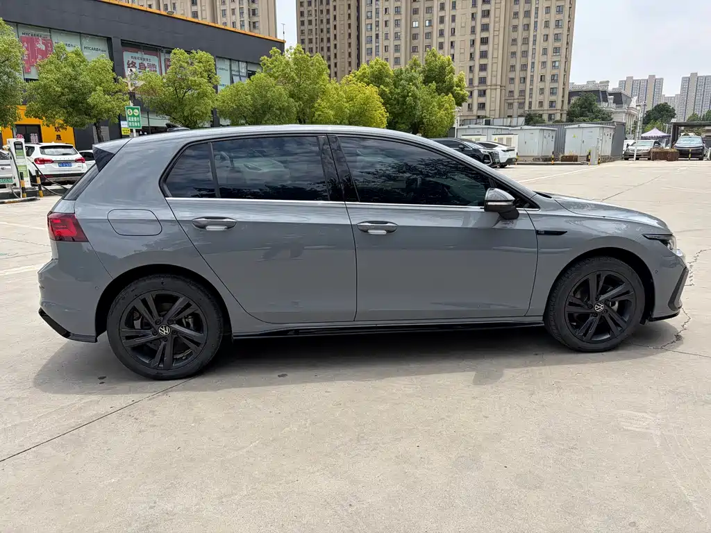 Volkswagen Golf 2022