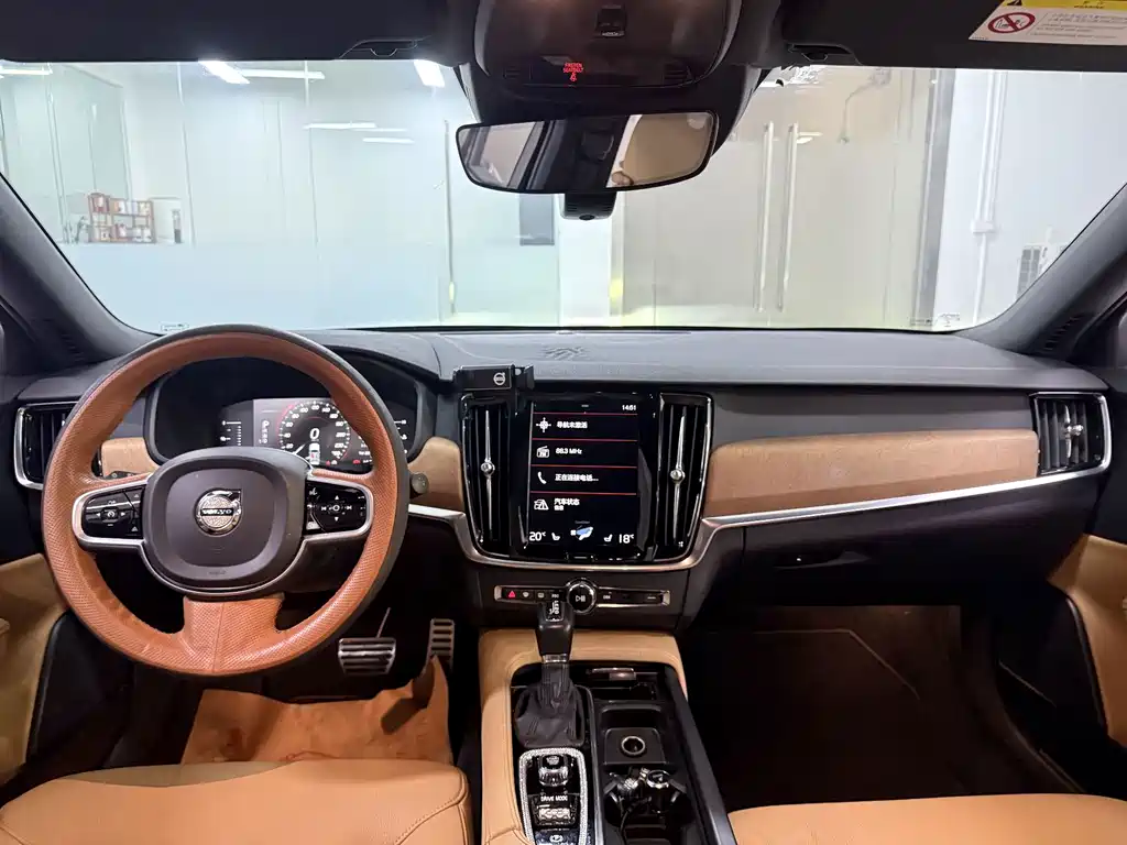 Volvo S90 2019 — фото 15