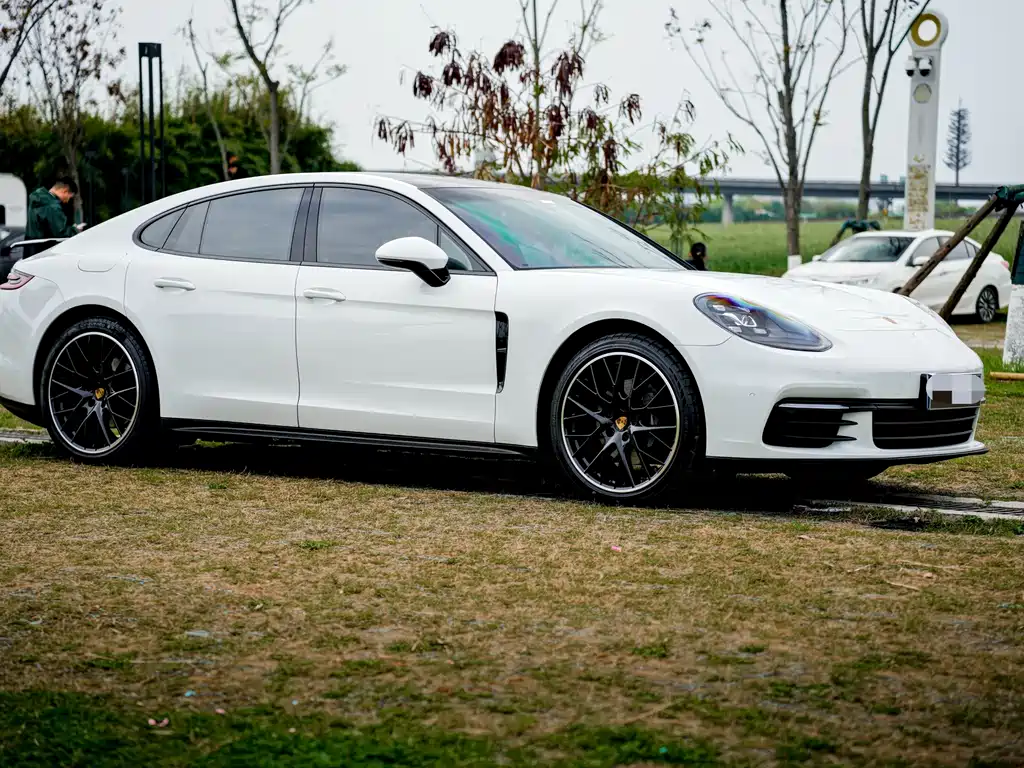 Porsche Panamera 2017 — фото 3