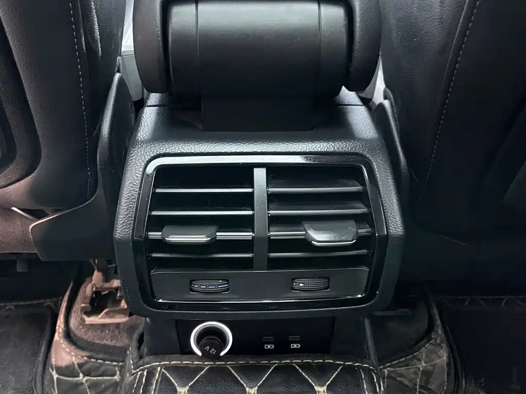 Audi Q3 2023 — фото 25