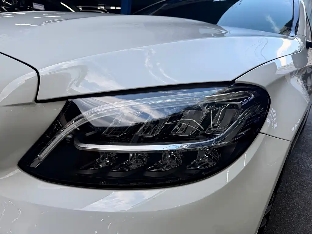 Mercedes-Benz C-Class 2021