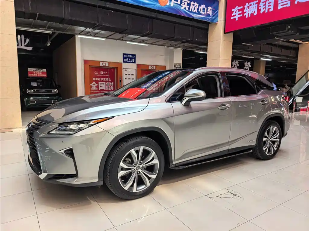 Lexus RX 2018 — фото 1