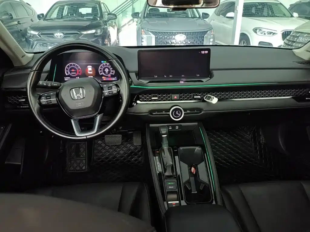 Honda Accord 2023 — фото 10
