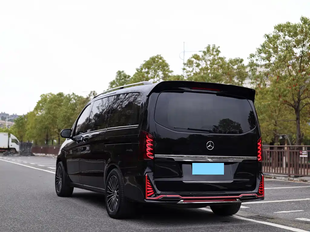 Mercedes-Benz V-Class 2018 — фото 3