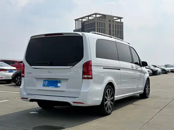 Mercedes-Benz V-Class 2022