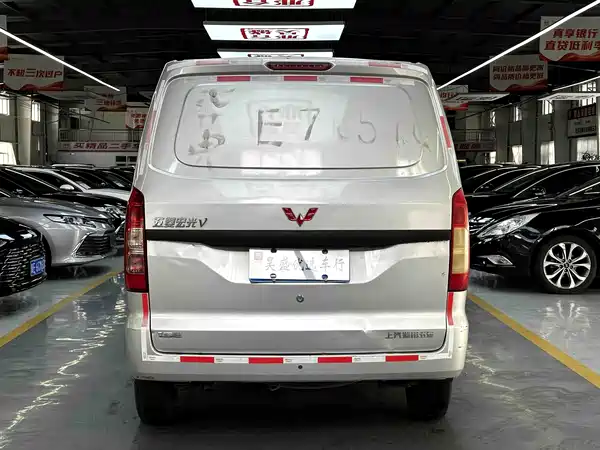 Wuling Hongguang V 2022