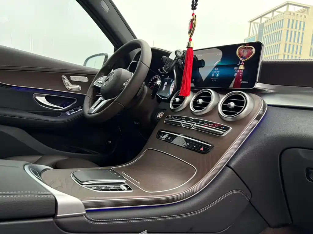 Mercedes-Benz GLC 2020 — фото 13