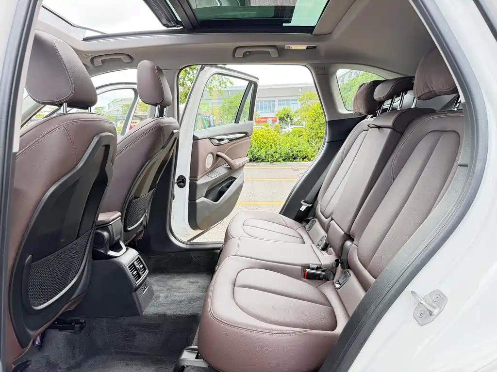 BMW X1 2022 — фото 12