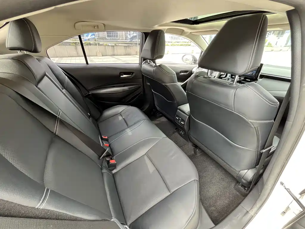Toyota Corolla 2022 — фото 8